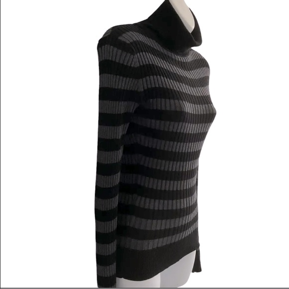 Majora | Striped Sweater - Picture 3 of 7
